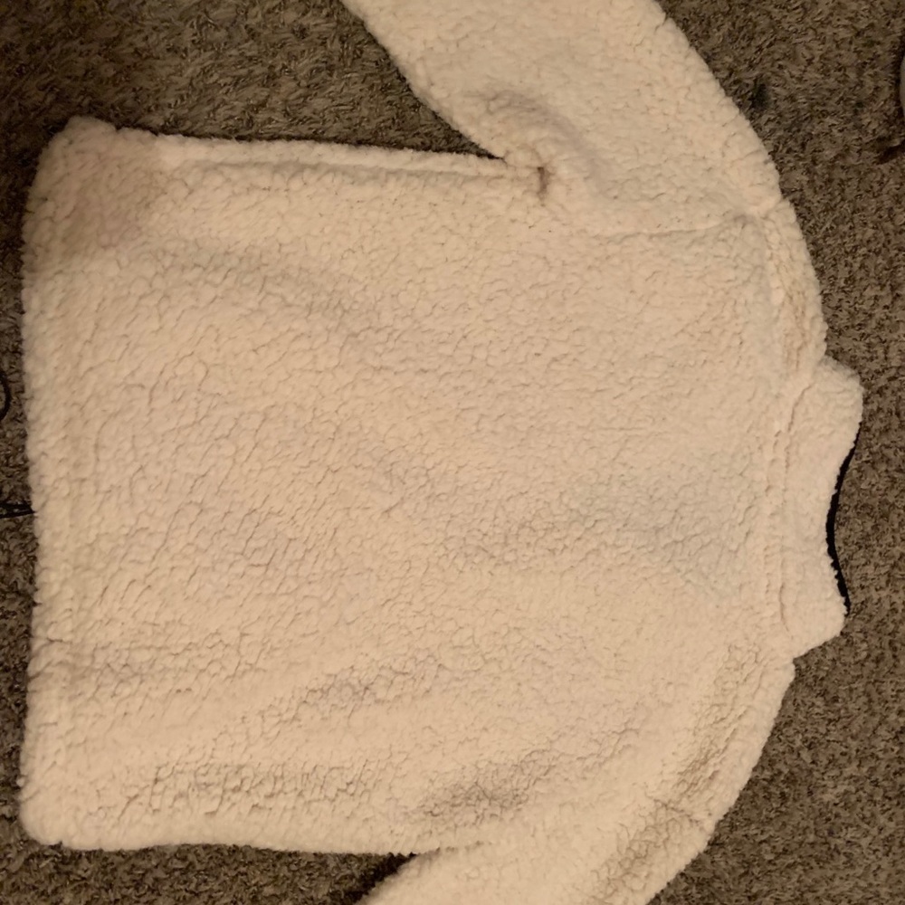 fuzzy pullover jacket - Picture 4 of 7